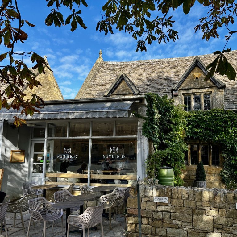 Coffee Shop in Broadway