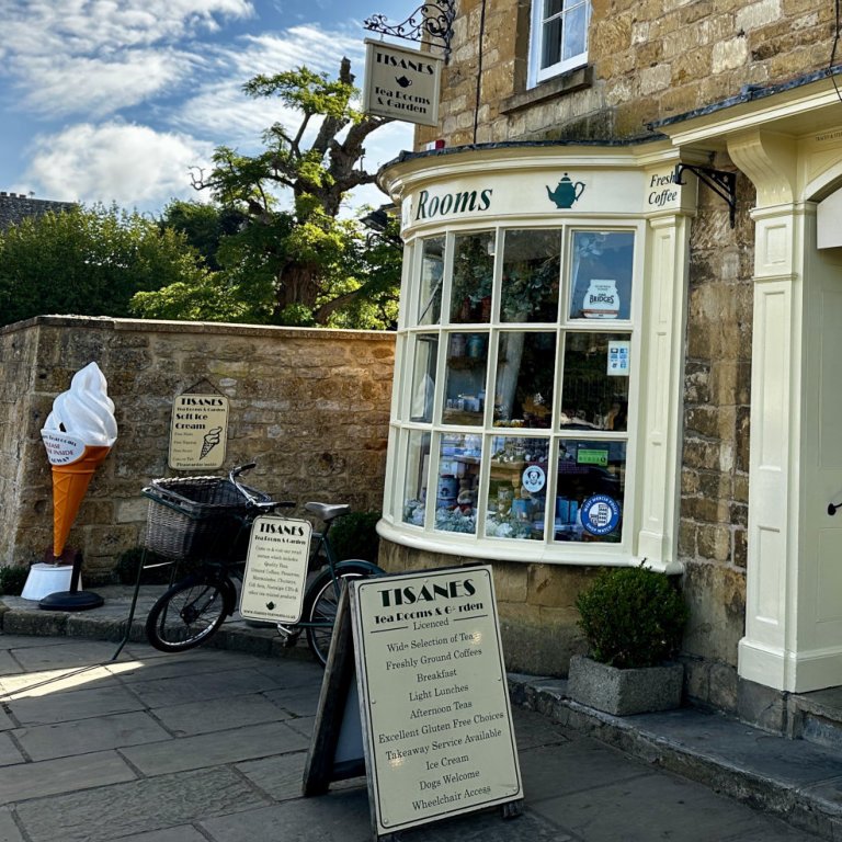 Tisanes Tea Rooms in Broadway